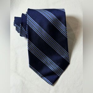 Brooks Brothers 100% Silk from England Made in USA Navy and White Striped Tie